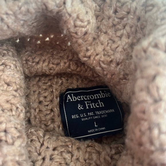 Abercrombie and Fitch Tan Sweater - Picture 2 of 3